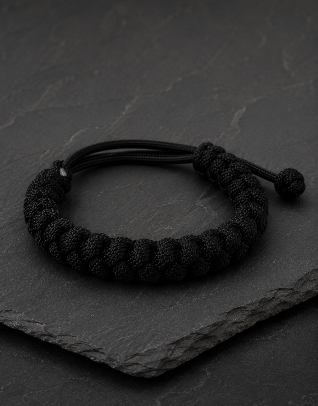 Pech black spiral paracord bracelet