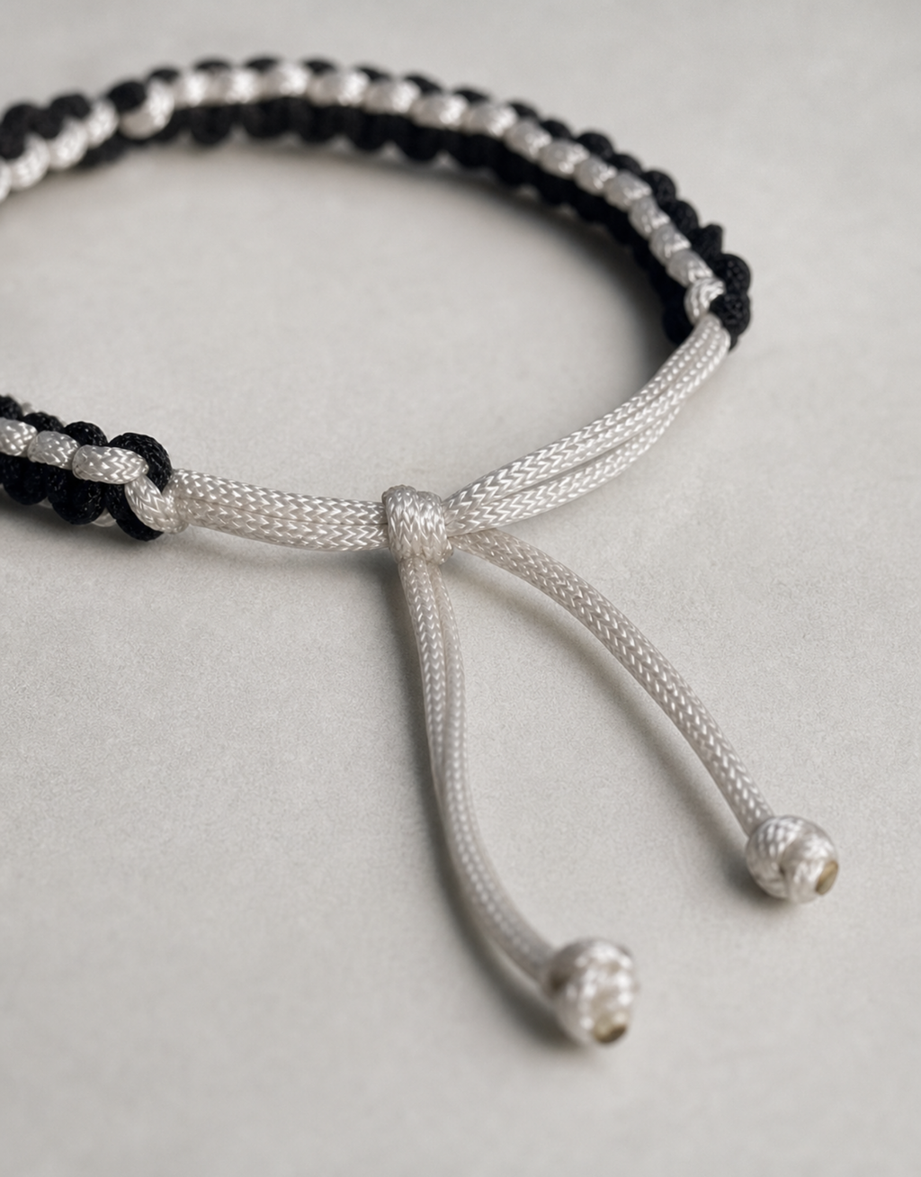 Shatranj black and white macrame bracelet