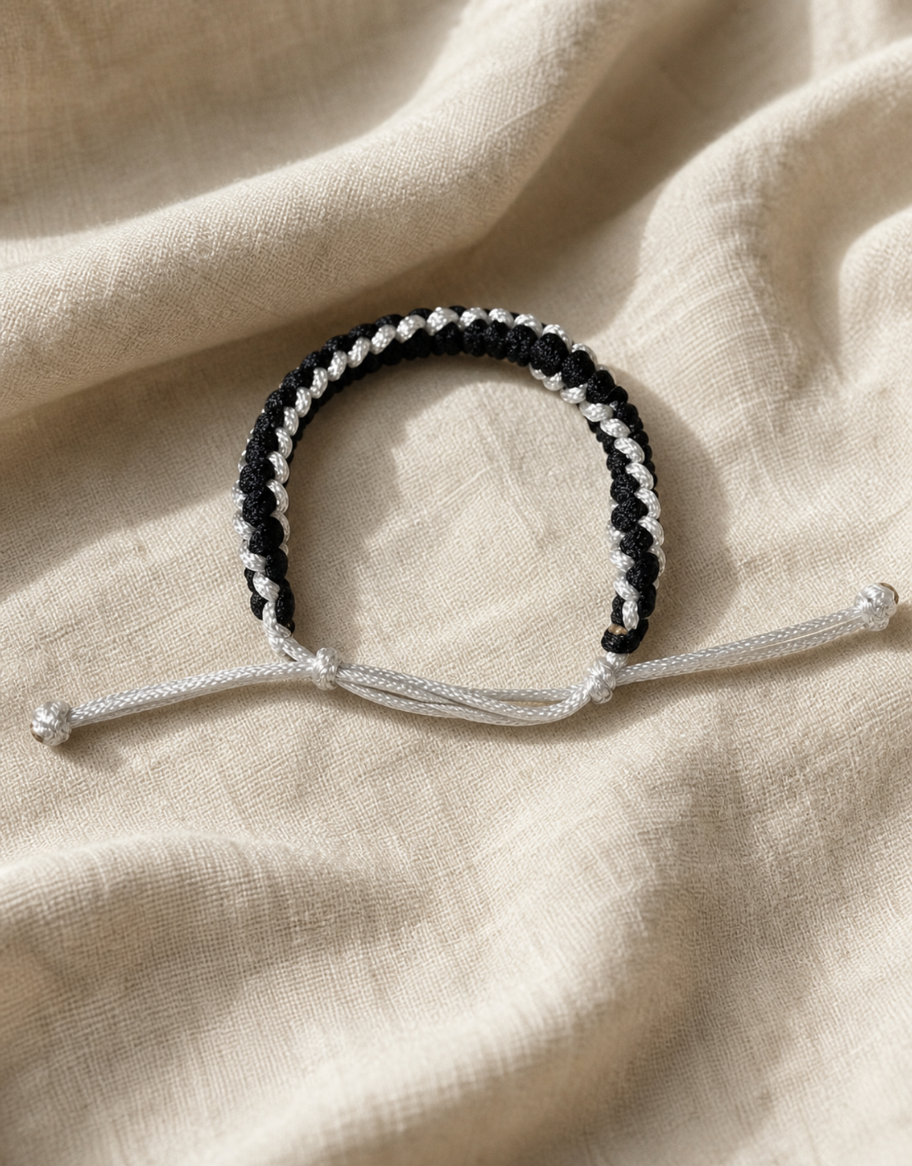 Shatranj black and white macrame bracelet