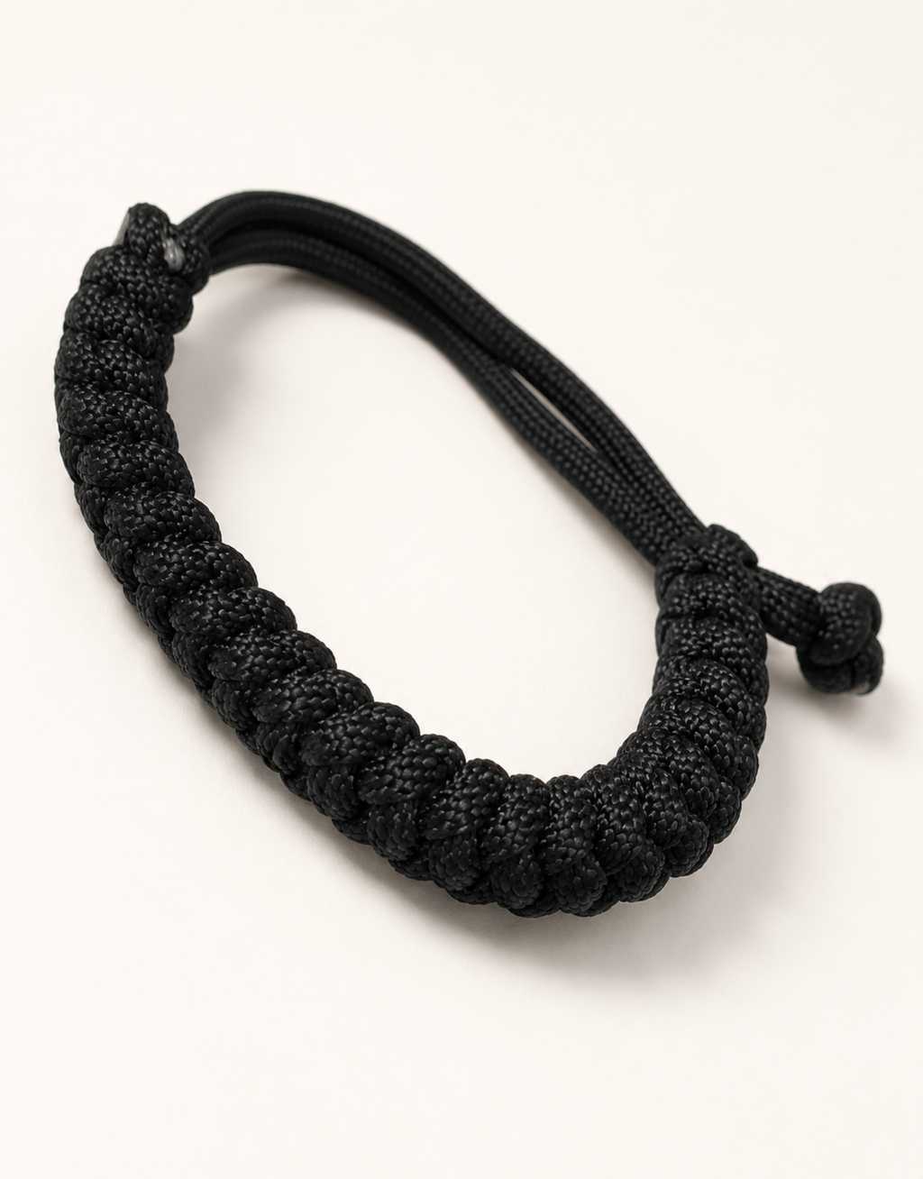 Pech black spiral paracord bracelet