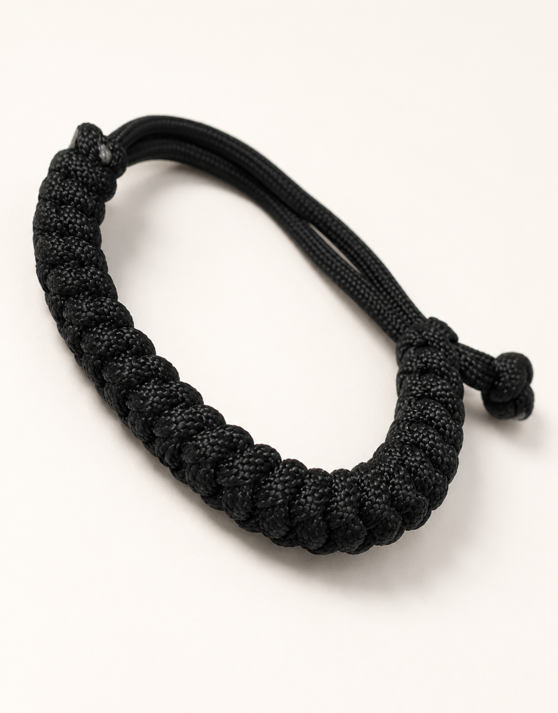 Pech black spiral paracord bracelet