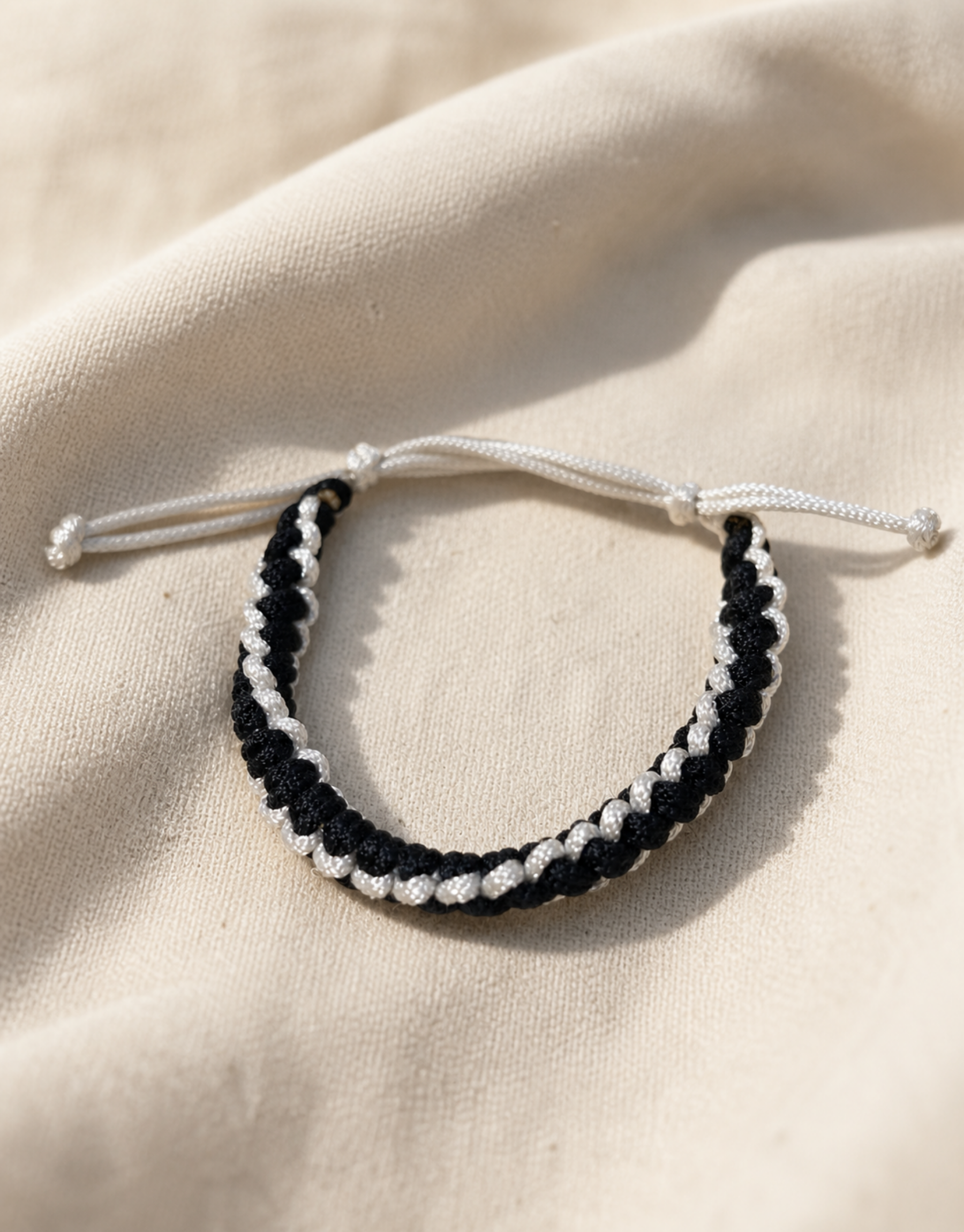Shatranj black and white macrame bracelet