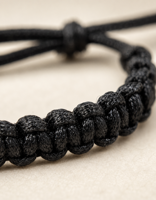 Khayt black macrame bracelet