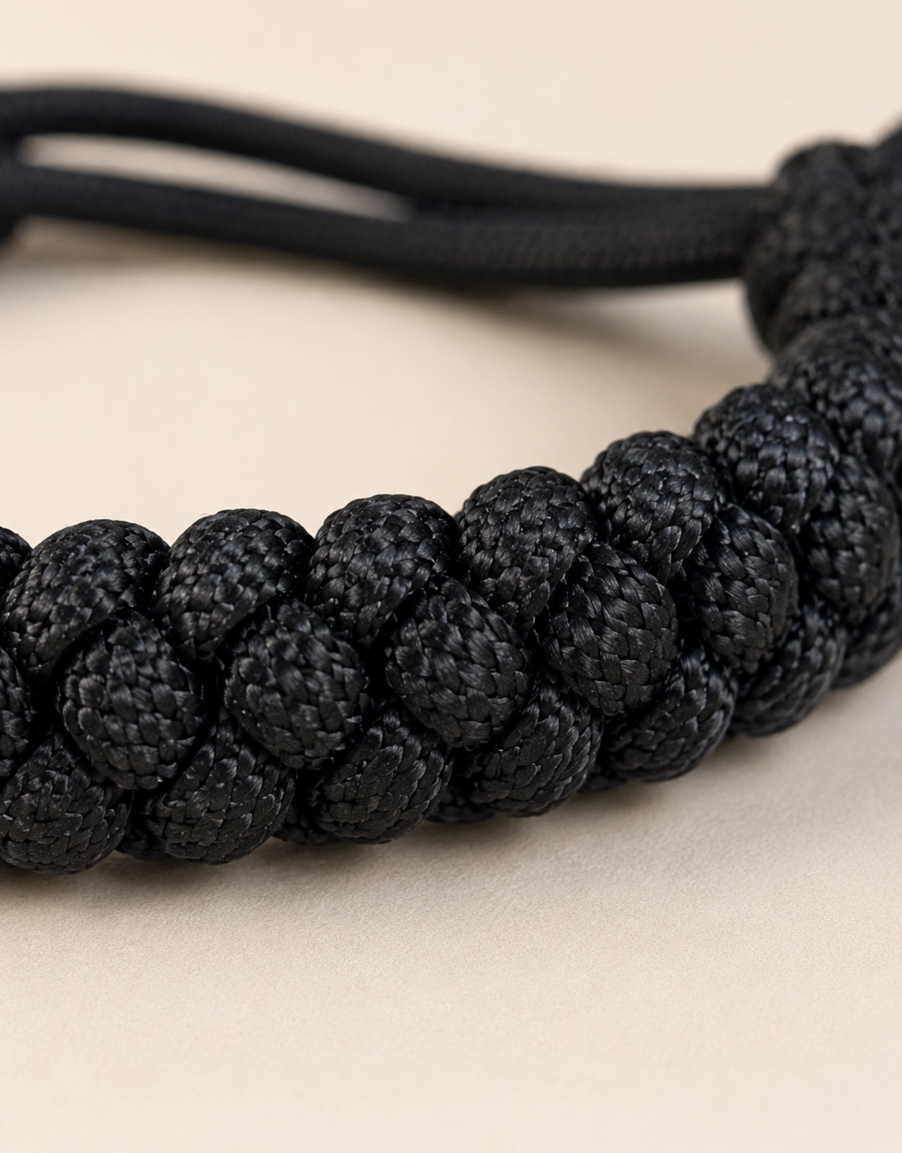 Pech black spiral paracord bracelet